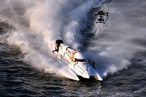 ����ά��ʻ8����ͧ��սɳ�ȴ���